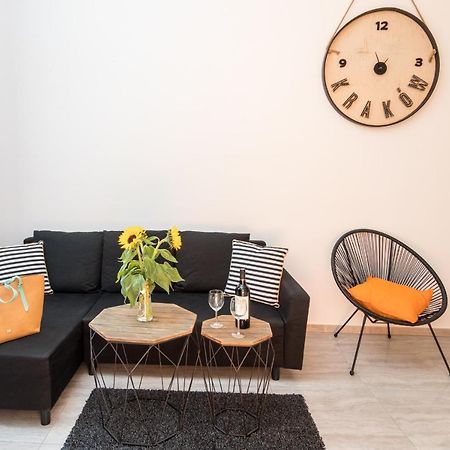 Cracow Best Location Apartment With Garden By Cozyplace Kraków Exteriör bild