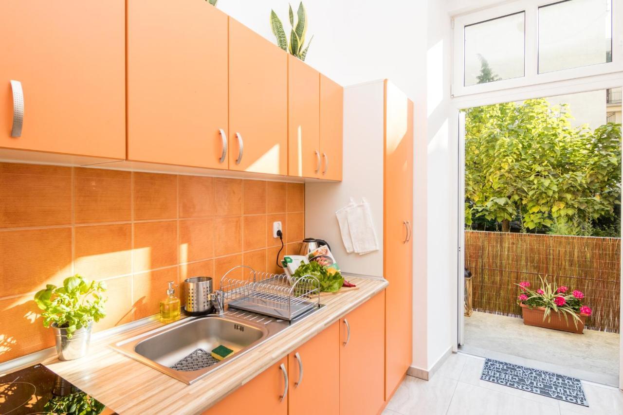 Cracow Best Location Apartment With Garden By Cozyplace Kraków Exteriör bild