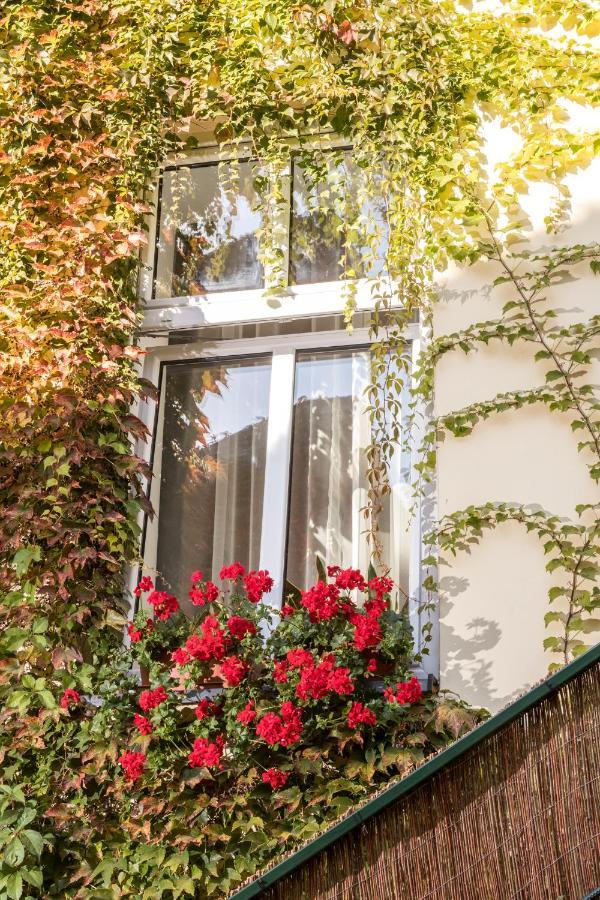 Cracow Best Location Apartment With Garden By Cozyplace Kraków Exteriör bild