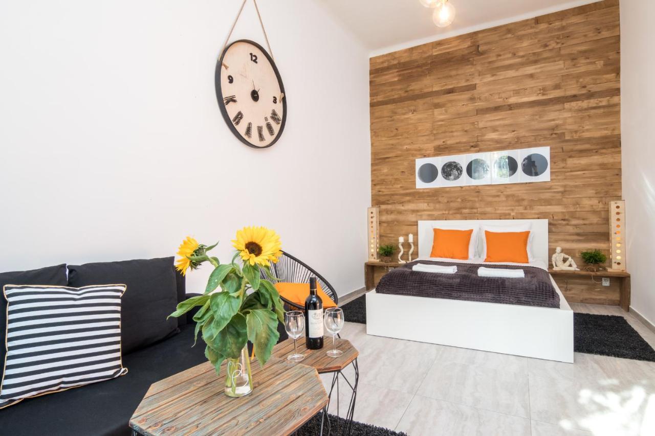 Cracow Best Location Apartment With Garden By Cozyplace Kraków Exteriör bild