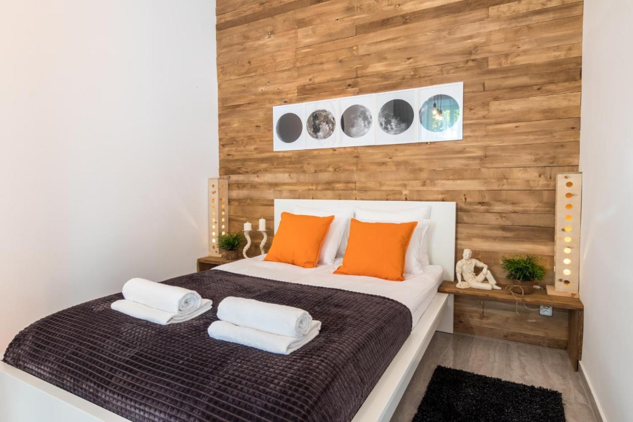 Cracow Best Location Apartment With Garden By Cozyplace Kraków Exteriör bild