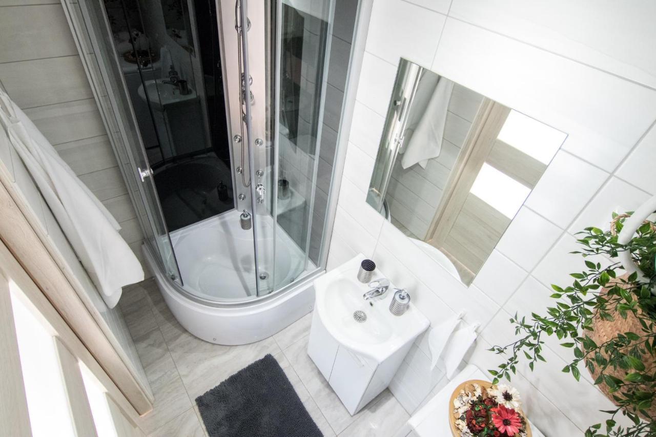 Cracow Best Location Apartment With Garden By Cozyplace Kraków Exteriör bild