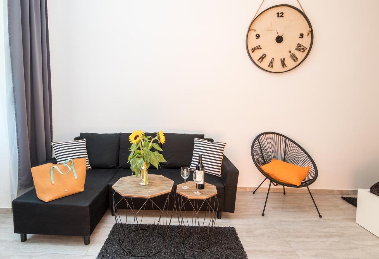 Cracow Best Location Apartment With Garden By Cozyplace Kraków Exteriör bild